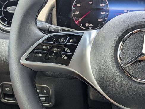 New 2025 Mercedes-Benz GLB 250 image 27