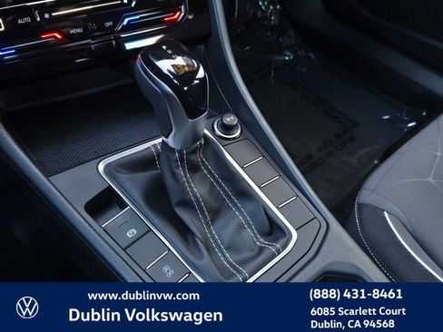 Certified 2025 Volkswagen Jetta Sport FWD image 17