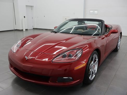 Used 2008 Chevrolet Corvette Convertible w/ Preferred Equipment Group RWD image 39