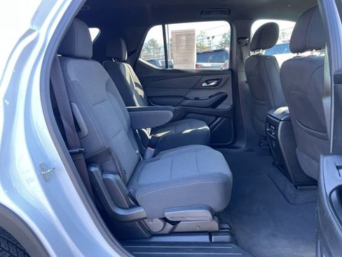 Used 2023 Chevrolet Traverse LT AWD/4WD image 37