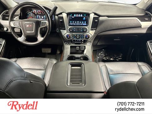 Used 2017 GMC Yukon SLT AWD/4WD image 12