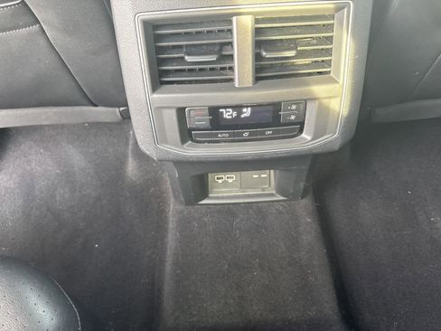 Used 2019 Volkswagen Atlas SEL image 12