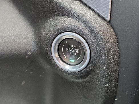 Used 2021 GMC Sierra 1500 SLE image 17