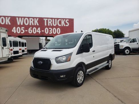 Used 2023 Ford Transit 250 Low Roof w/ Exterior Upgrade Package RWD image 3