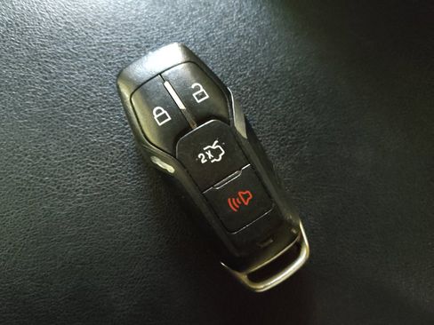 Used 2016 Ford Edge SEL w/ Equipment Group 201A image 32