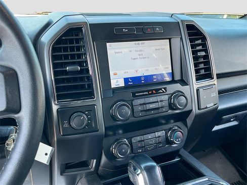 Used 2020 Ford F150 XLT w/ Equipment Group 302A Luxury image 15