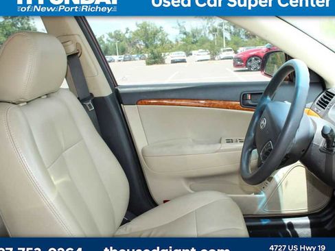 Used 2009 Hyundai Sonata GLS image 7