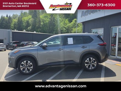 Used 2023 Nissan Rogue SV FWD image 2