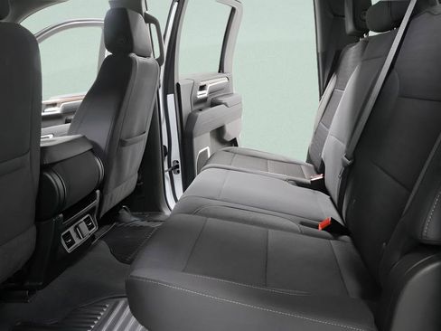 Used 2025 Chevrolet Silverado 2500 LT w/ Convenience Package image 25