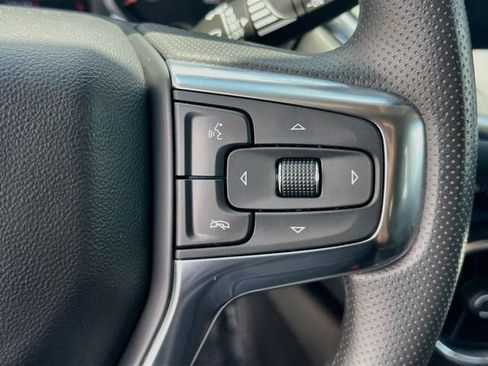 Used 2024 Chevrolet Blazer LT w/ Convenience Package FWD image 18