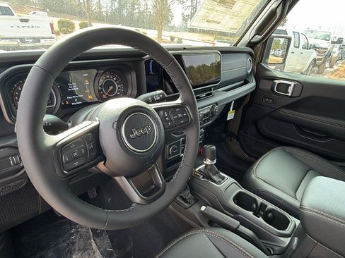 New 2026 Jeep Gladiator Sport AWD/4WD image 19