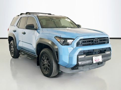 Used 2025 Toyota 4Runner SR5 RWD image 3