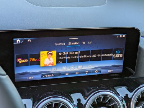 Certified 2025 Mercedes-Benz GLA 250 image 23