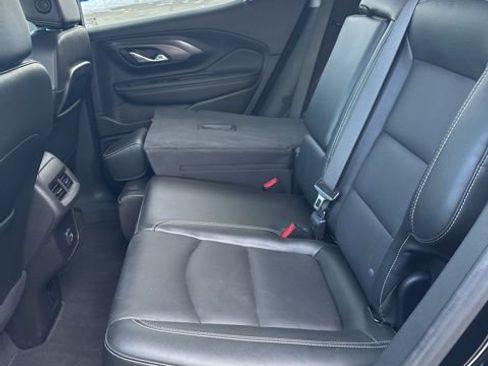 Used 2024 GMC Terrain SLT image 46