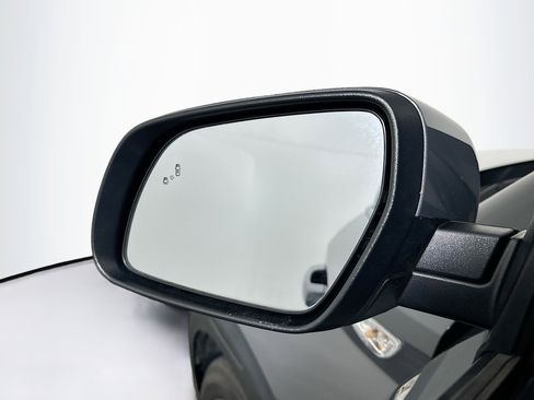 Used 2025 Hyundai Venue SEL image 16