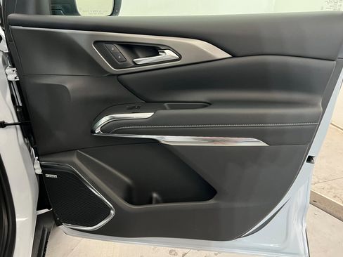 New 2026 Chevrolet Traverse LT w/ Enhanced Driving Package image 25