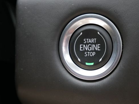Used 2024 GMC Yukon Denali Ultimate AWD/4WD image 32