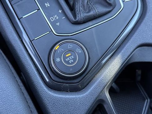 Used 2019 Volkswagen Tiguan SEL Premium R-Line image 33