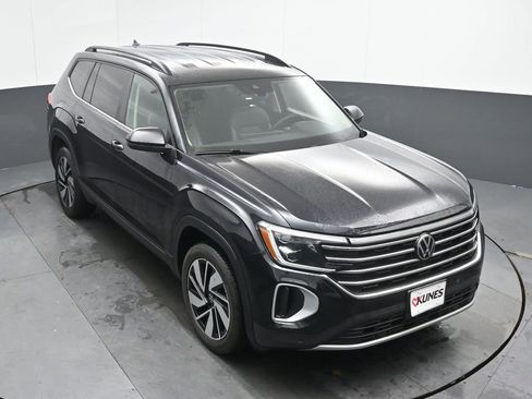 Used 2024 Volkswagen Atlas SE AWD/4WD image 31