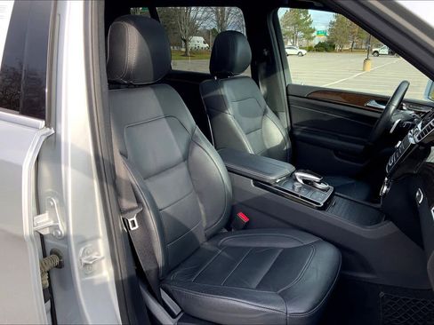 Used 2017 Mercedes-Benz GLS 450 4MATIC image 8