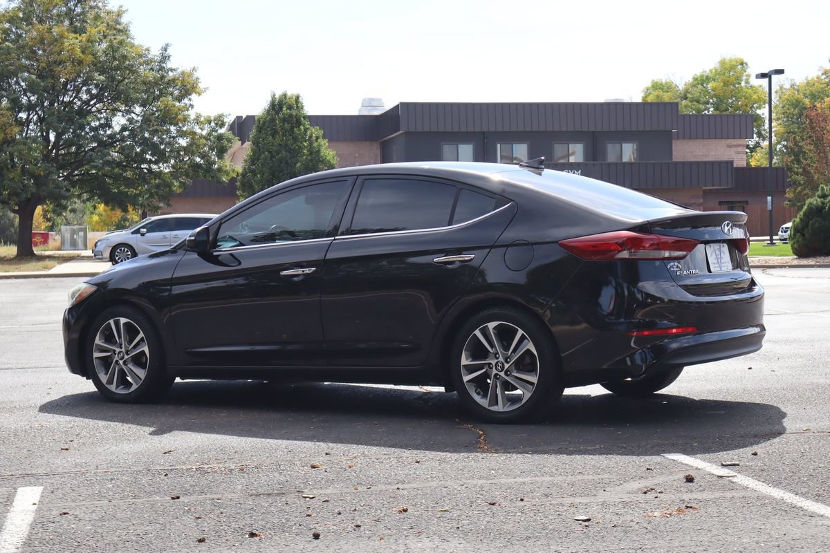 Used 2017 Hyundai Elantra Limited w/ Limited Tech Package 04 FWD image 7