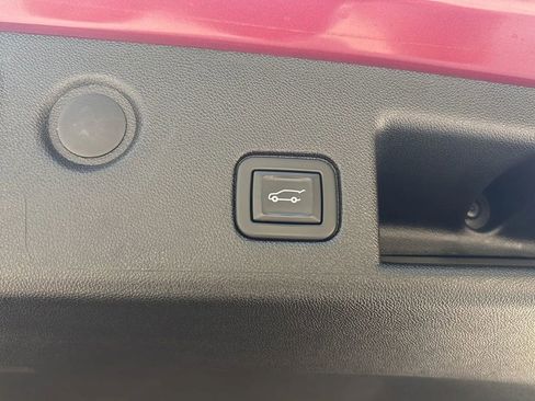 Used 2021 Chevrolet Equinox LT image 56