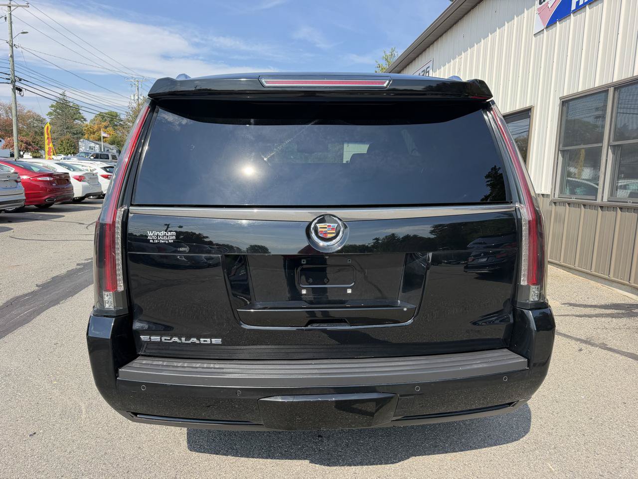 Used 2015 Cadillac Escalade Luxury AWD/4WD image 5