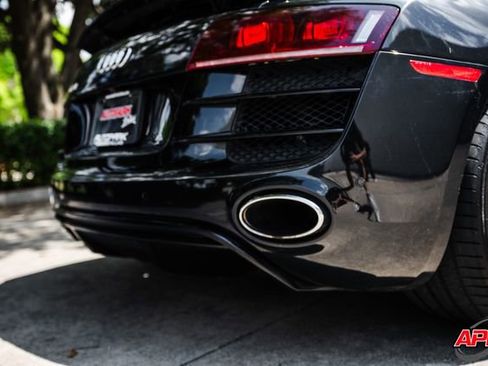 Used 2010 Audi R8 V10 AWD/4WD image 34
