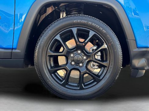 Used 2025 Jeep Compass Latitude w/ Altitude Special Edition AWD/4WD image 10