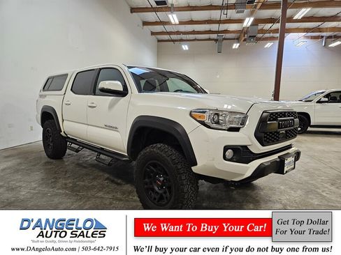 Used 2021 Toyota Tacoma TRD Off-Road w/ Technology Package image 4