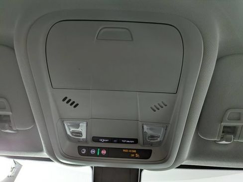 Used 2024 Chevrolet Equinox LT w/ LPO, Floor Liner Package FWD image 21