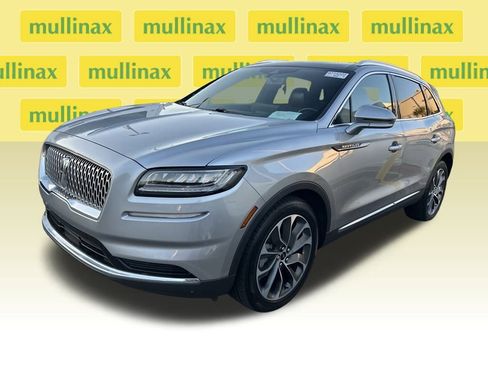 Used 2022 Lincoln Nautilus Reserve image 6