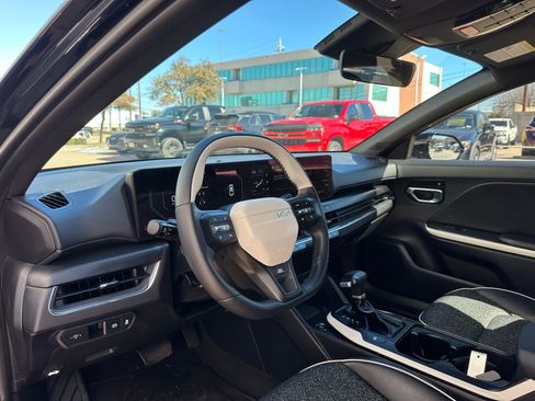 Used 2025 Kia K4 GT-Line image 11