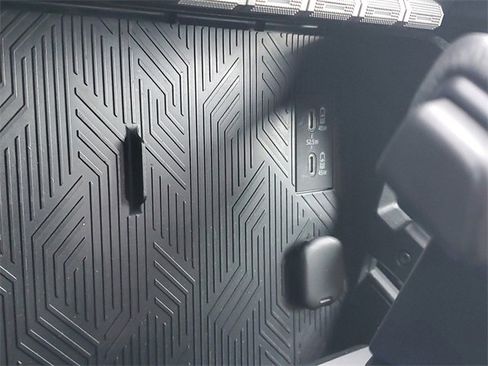 Used 2024 Toyota Tacoma TRD Off-Road image 27