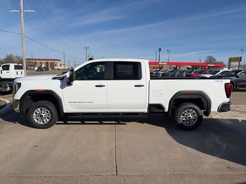 New 2026 GMC Sierra 2500 Pro image 3