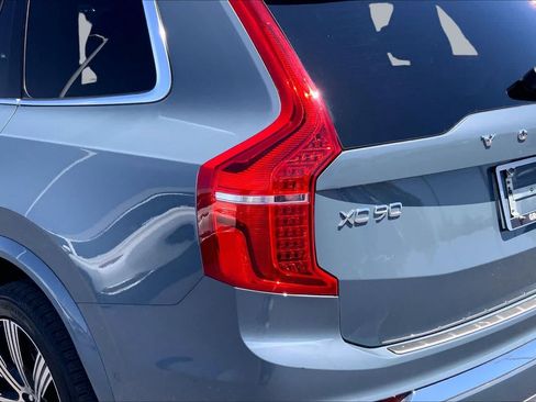 Used 2021 Volvo XC90 T8 Inscription w/ Lounge Package AWD/4WD image 29