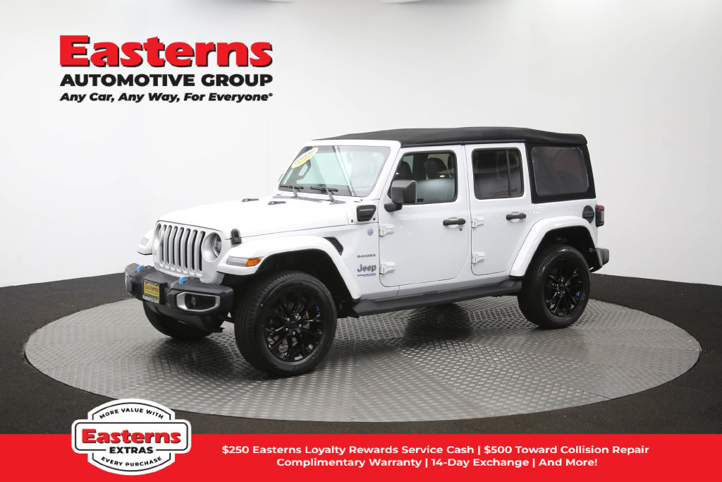 Used 2022 Jeep Wrangler Unlimited Sahara w/ Cold Weather Group AWD/4WD image 59