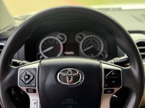 Used 2016 Toyota Tundra SR5 w/ SR5 Upgrade Package image 17