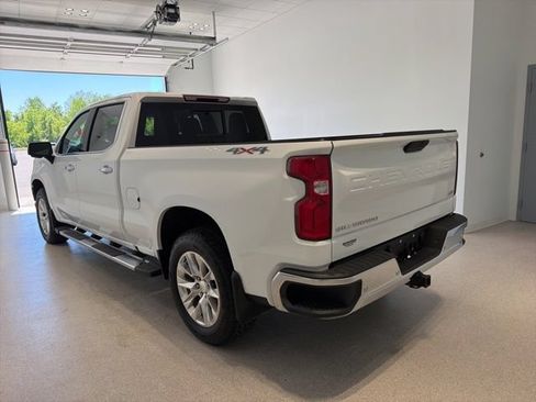 Used 2021 Chevrolet Silverado 1500 LTZ w/ LTZ Premium Package AWD/4WD image 5