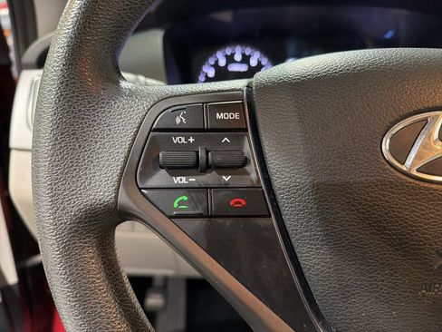 Used 2015 Hyundai Sonata SE image 13