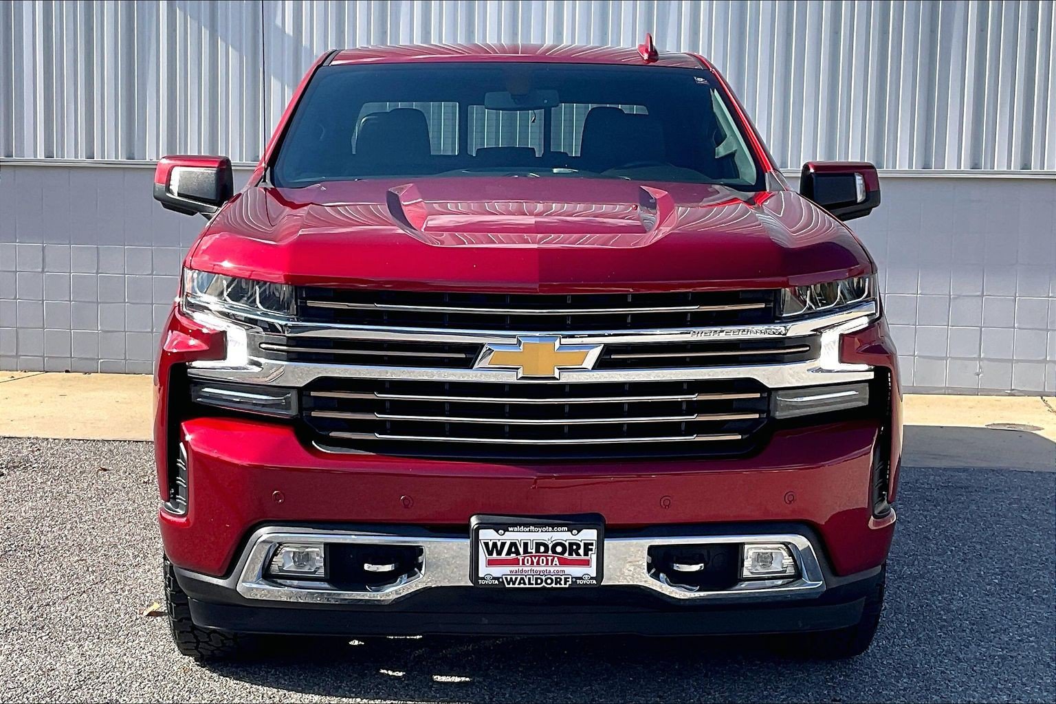 Used 2021 Chevrolet Silverado 1500 High Country w/ Z71 Off-Road Package AWD/4WD image 3