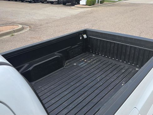 Used 2022 Toyota Tacoma SR5 RWD image 11