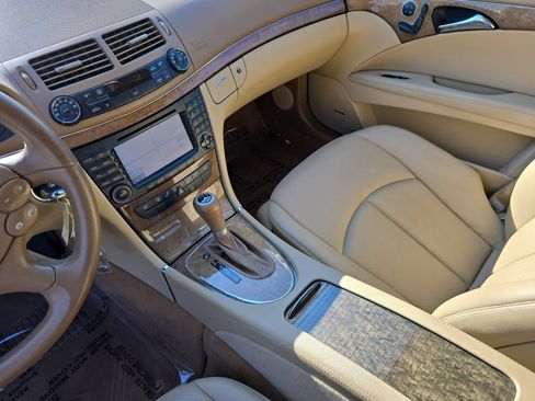 Used 2008 Mercedes-Benz E 350 Sedan image 24