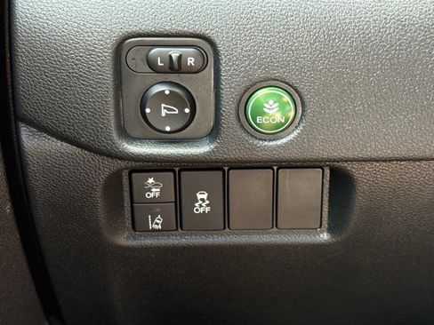 Used 2022 Honda Pilot Sport image 12