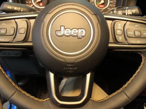 Used 2024 Jeep Wrangler Sport image 17