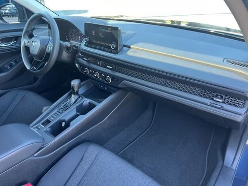 Used 2025 Honda Accord SE image 22
