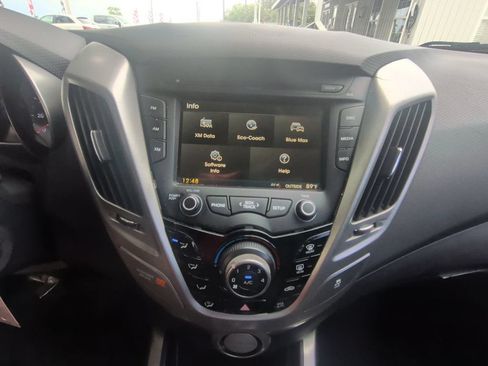 Used 2016 Hyundai Veloster w/ Option Group 02 FWD image 17