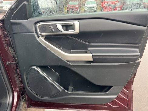 Certified 2022 Ford Explorer XLT w/ Equipment Group 202A image 10