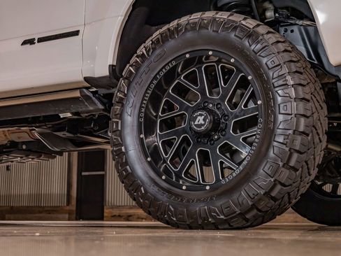 Used 2019 Ford F250 Platinum w/ Platinum Ultimate Package image 15