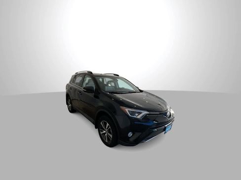 Used 2018 Toyota RAV4 XLE w/ Plus Extra Value Package image 2